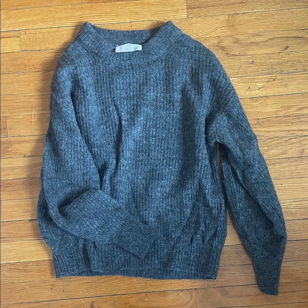 Everlane alpaca crew neck sweater charcoal gray